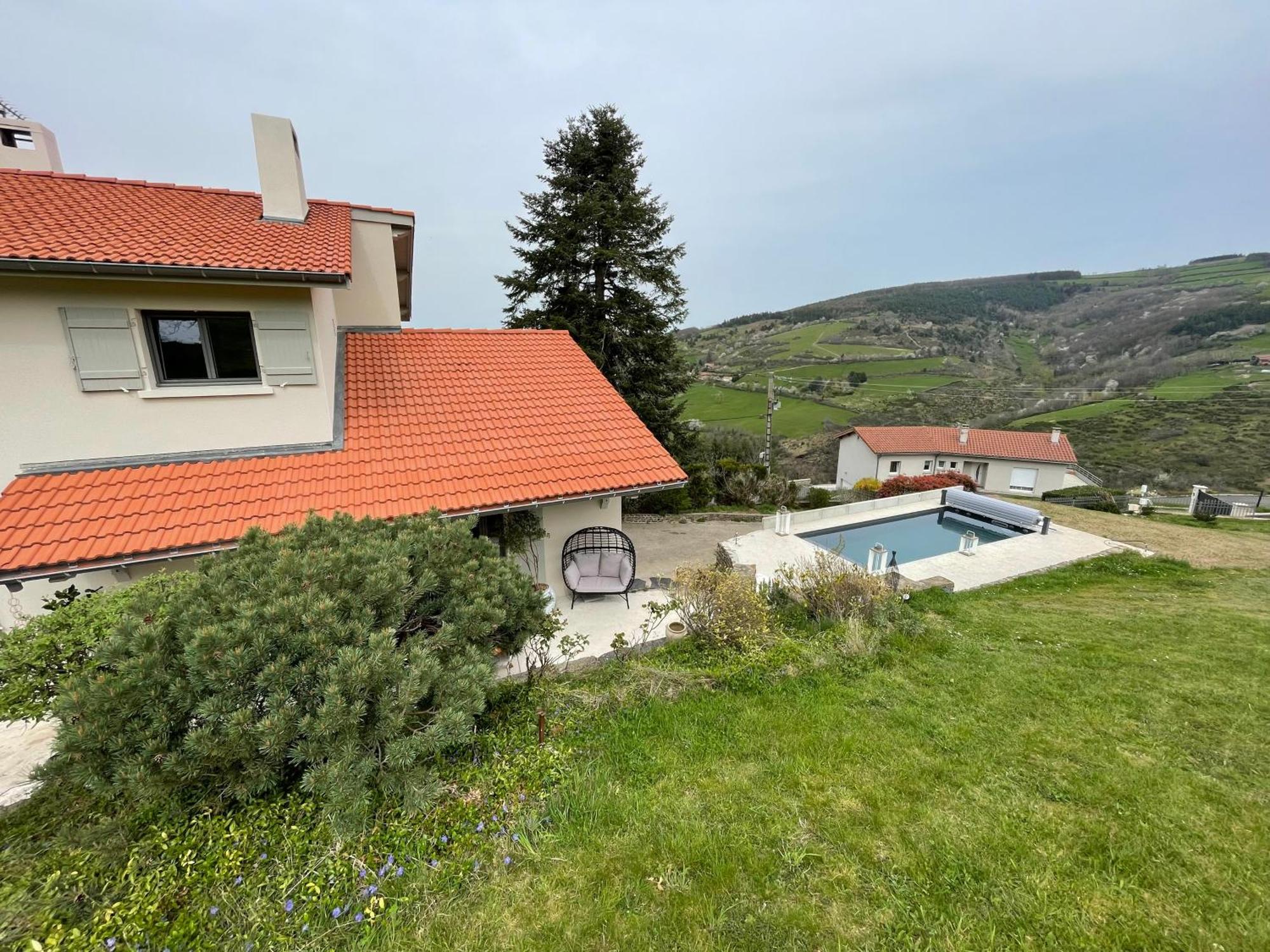 Homestay Les Terrasses Du Pilat La Valla-en-Gier